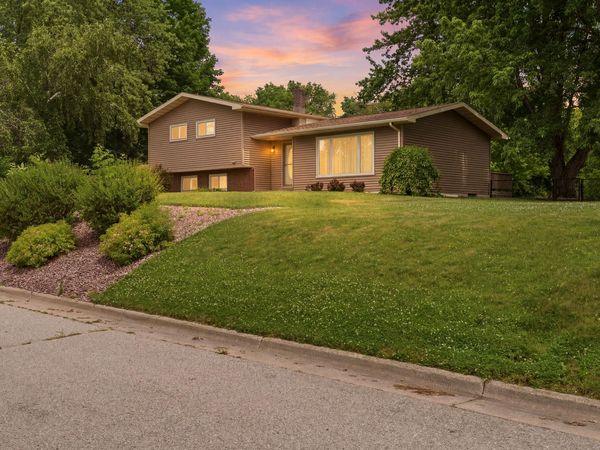205 E third Ave, Holmen, WI 54636