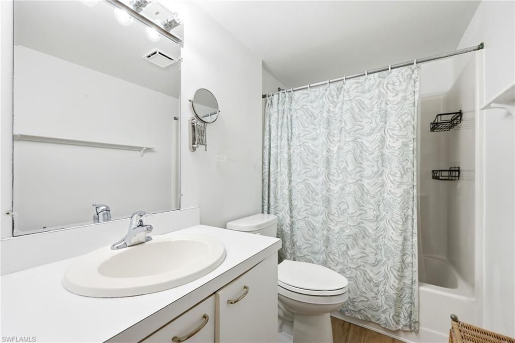 7406 Lake Breeze Dr, Unit 218, Fort Myers, FL 33907 Photo