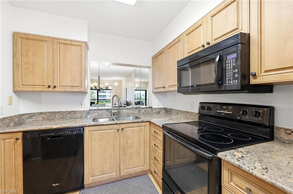 7406 Lake Breeze Dr, Unit 218, Fort Myers, FL 33907 Photo