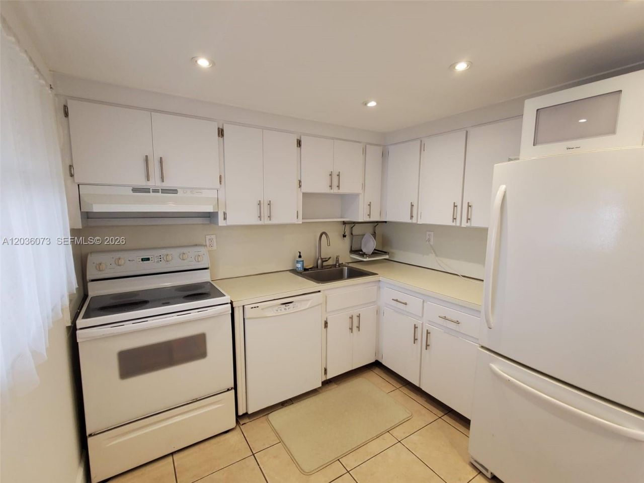 7900 Tatum Waterway Dr , Unit 502, Miami Beach, FL 33141 Photo