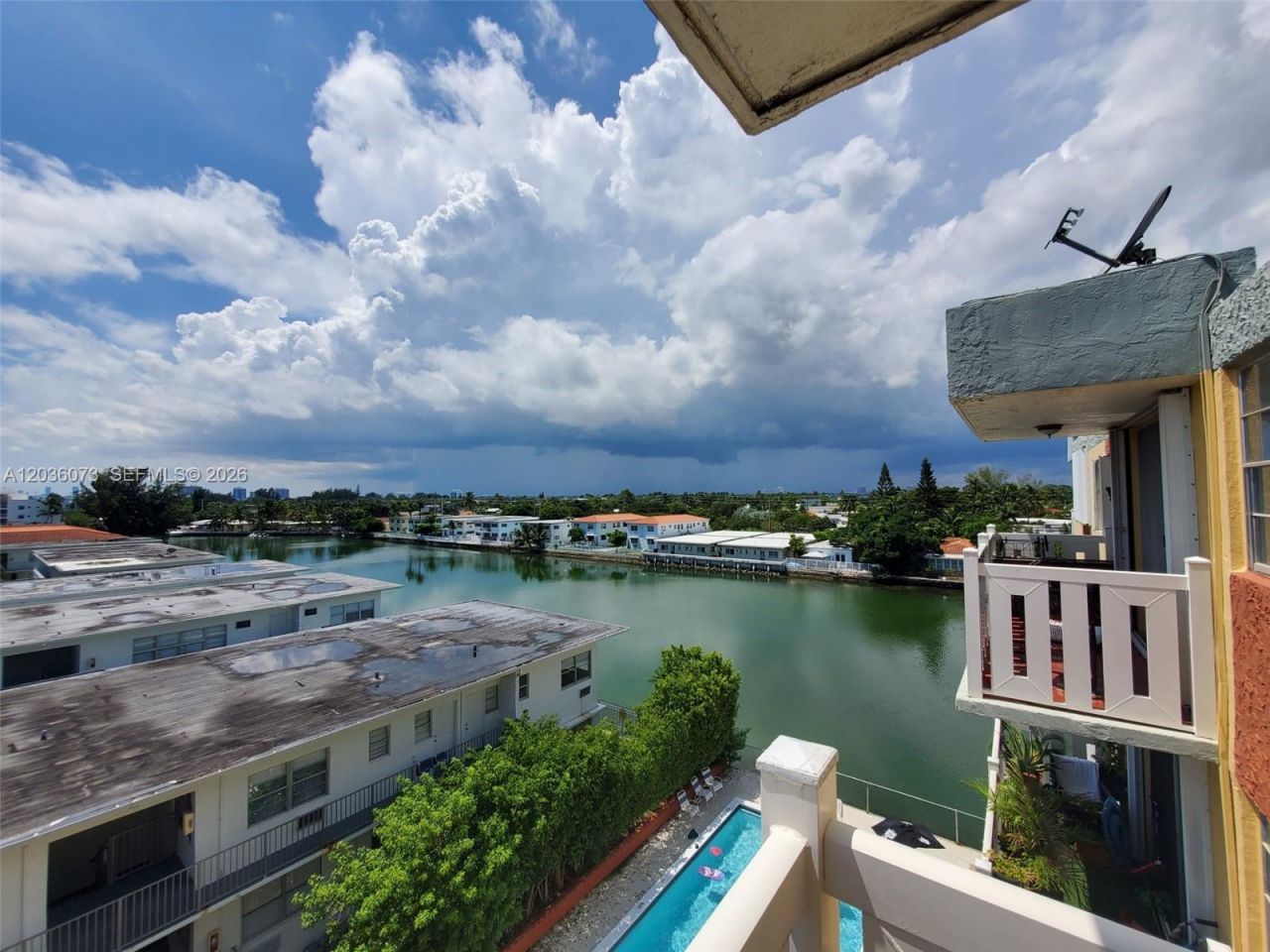 7900 Tatum Waterway Dr , Unit 502, Miami Beach, FL 33141 Photo
