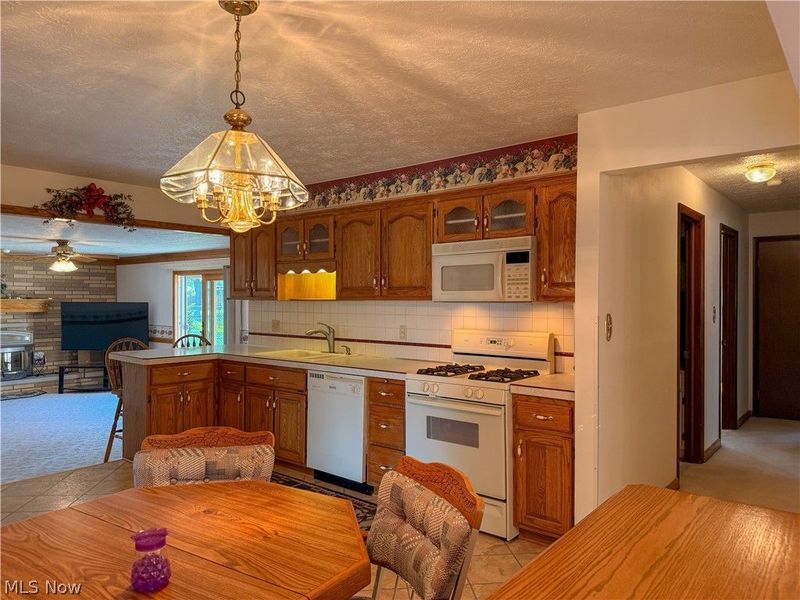 13665 Pawnee Trail, Middleburg Heights, OH 44130 Photo 11