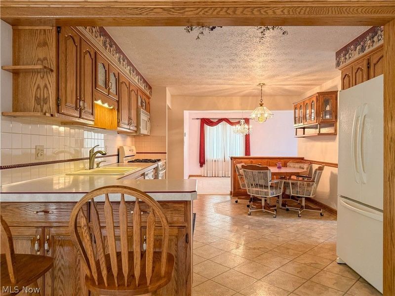 13665 Pawnee Trail, Middleburg Heights, OH 44130 Photo 14