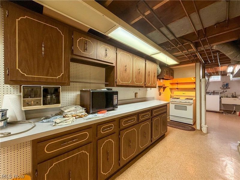 13665 Pawnee Trail, Middleburg Heights, OH 44130 Photo 33
