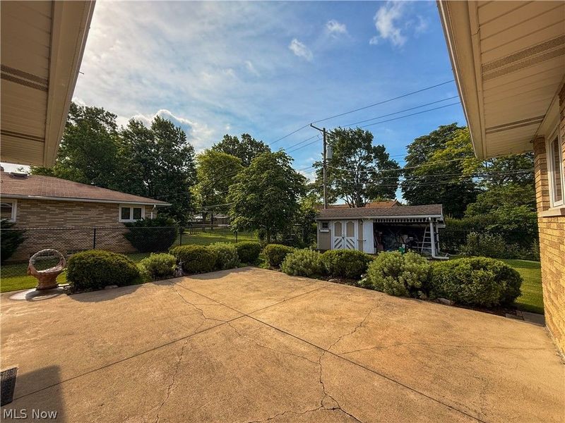 13665 Pawnee Trail, Middleburg Heights, OH 44130 Photo 6