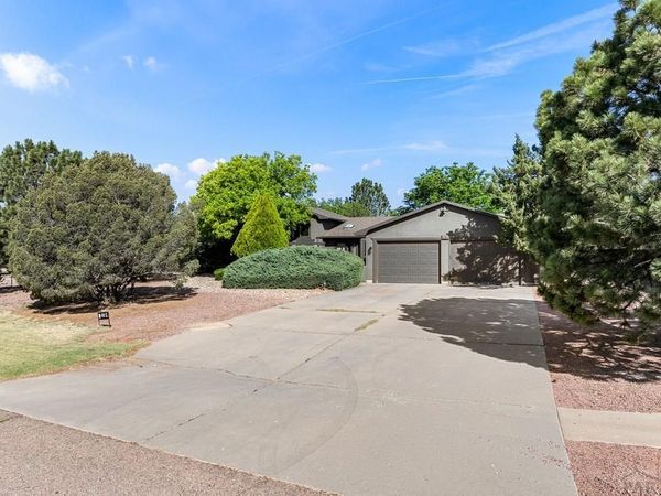 49 S Acacia Dr, Pueblo West, CO 81007