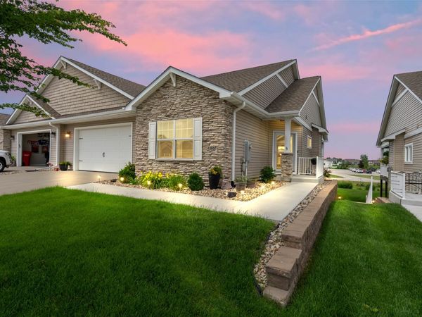 486 Bella Vista Court, Huxley, IA 50124