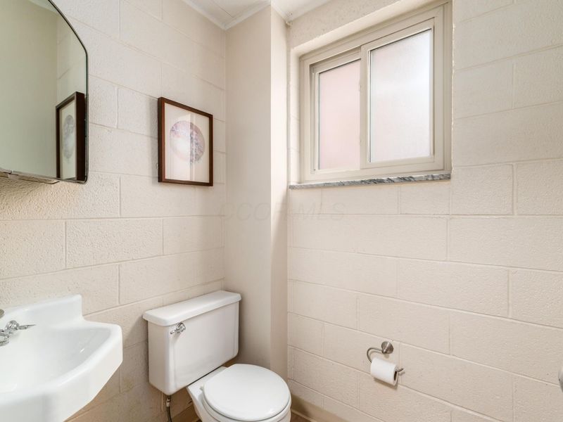 53 W 3rd Avenue, Columbus, OH 43201 Photo 20