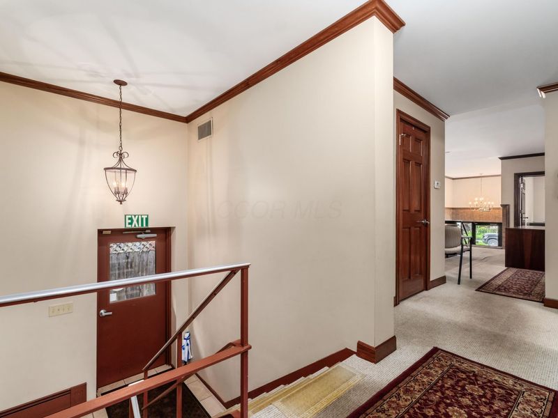 53 W 3rd Avenue, Columbus, OH 43201 Photo 21