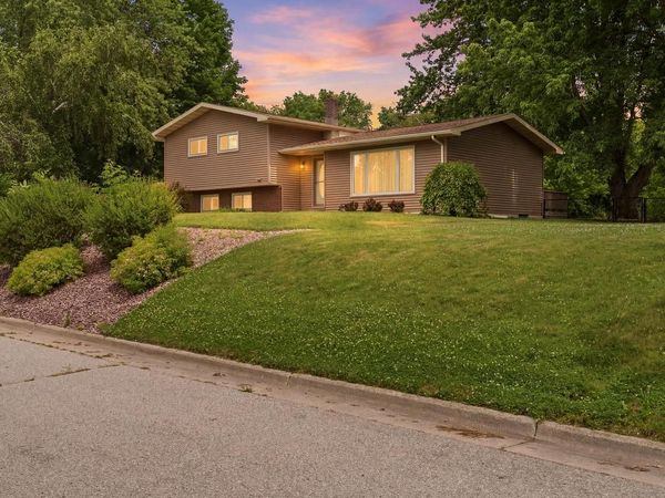 205 E third AVENUE, Holmen, WI 54636