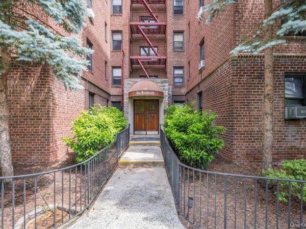 142 Garth Road, Unit 5K, Scarsdale, NY 10583