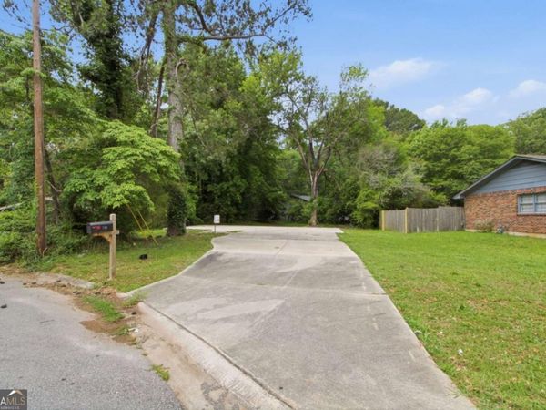 739 S Carter Drive, Jonesboro, GA 30236