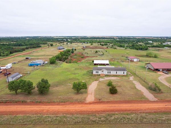 18186 W Charter Oak Road, Cashion, OK 73016