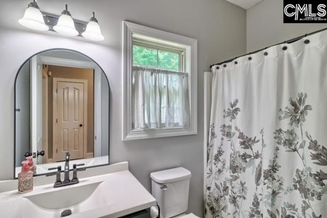 105 Leventis Lane  Photo 16