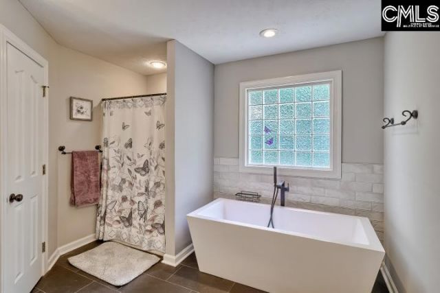 105 Leventis Lane  Photo 32