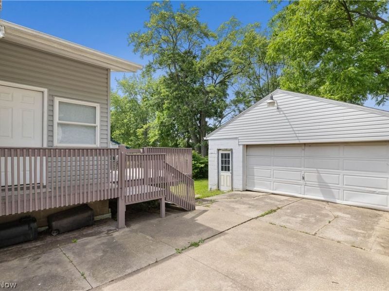 1053 Wyley Avenue, Akron, OH 44306 Photo 38