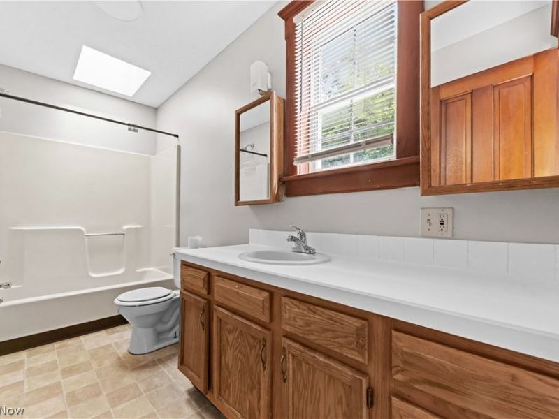 690 Upson Street, Akron, OH 44305 Photo 18