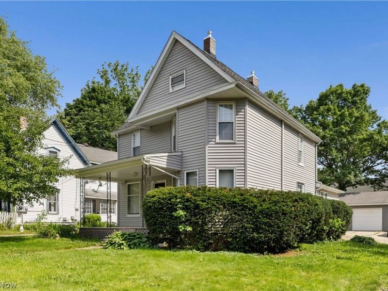 690 Upson Street, Akron, OH 44305 Photo 2