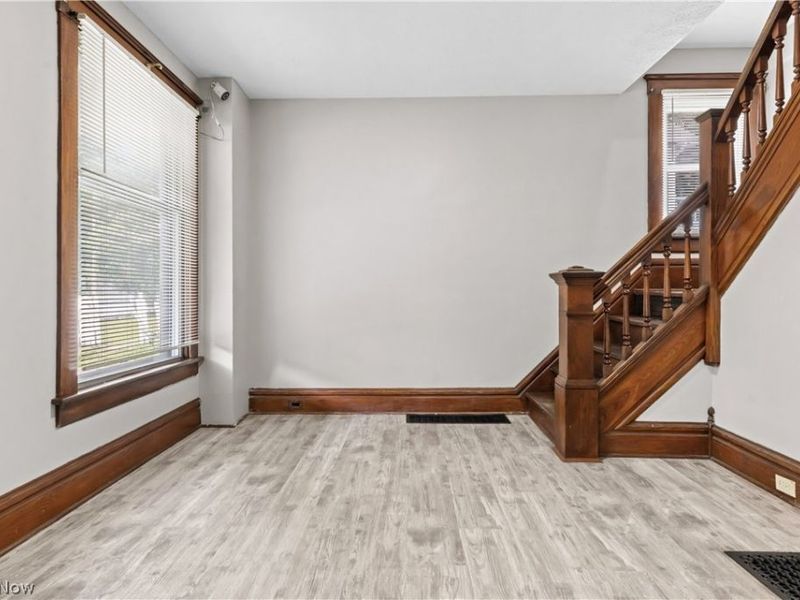 690 Upson Street, Akron, OH 44305 Photo 5
