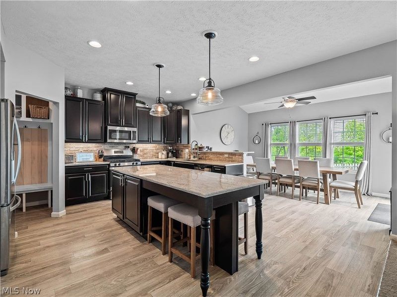 3145 Wheaton Dr Drive, Avon, OH 44011 Photo 3