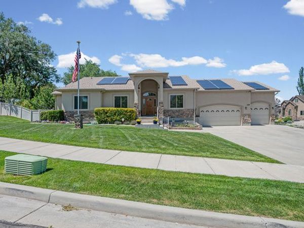 12384 S OVERLOOK CT , Riverton, UT 84065