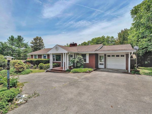 4506 Rosecrest RD, Roanoke, VA 24018