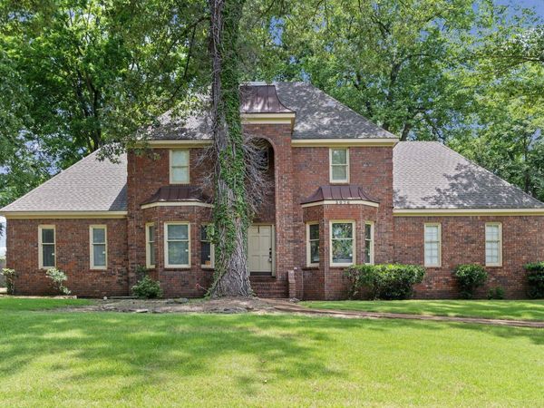 3076 DEE ANN DR, Memphis, TN 38119