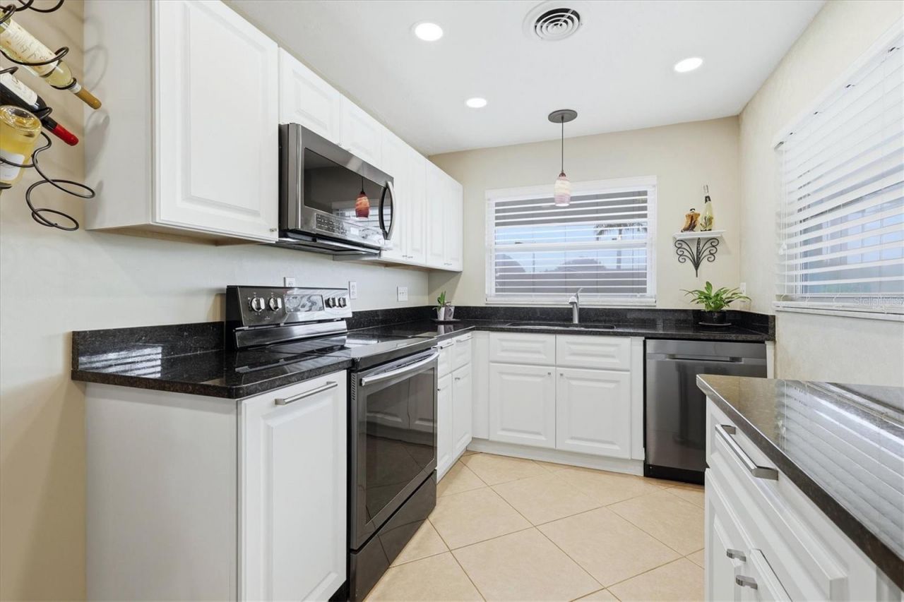 3612 S Lockwood Ridge Road, Sarasota, FL 34239 Photo