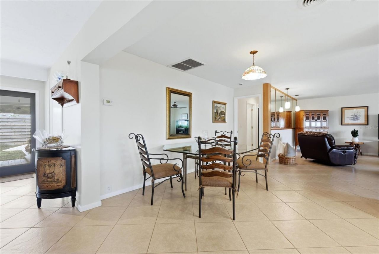 3612 S Lockwood Ridge Road, Sarasota, FL 34239 Photo