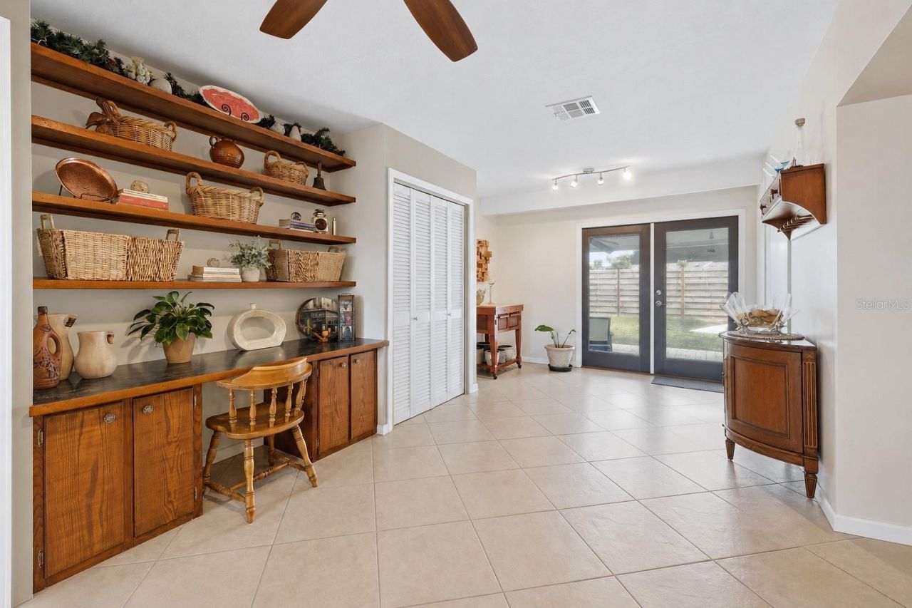 3612 S Lockwood Ridge Road, Sarasota, FL 34239 Photo