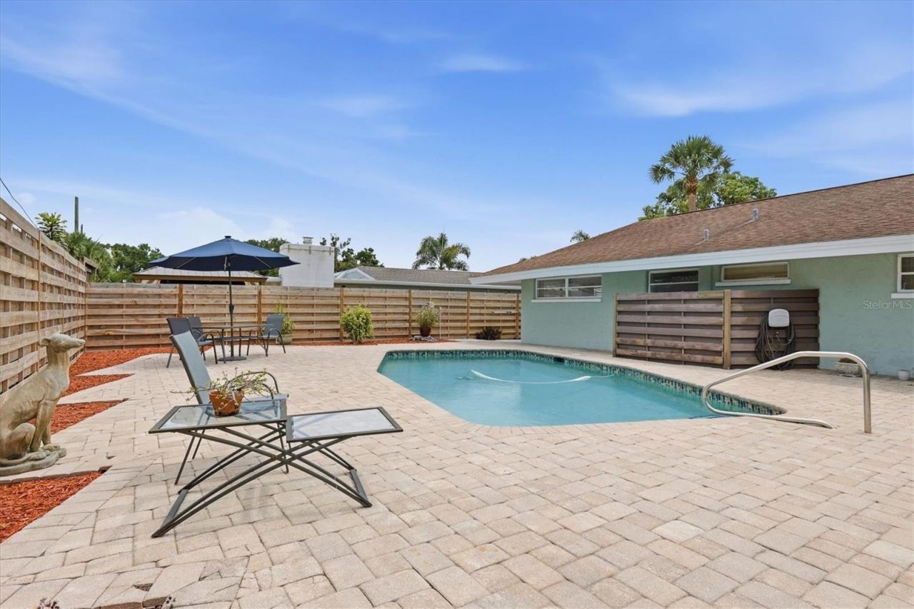3612 S Lockwood Ridge Road, Sarasota, FL 34239 Photo