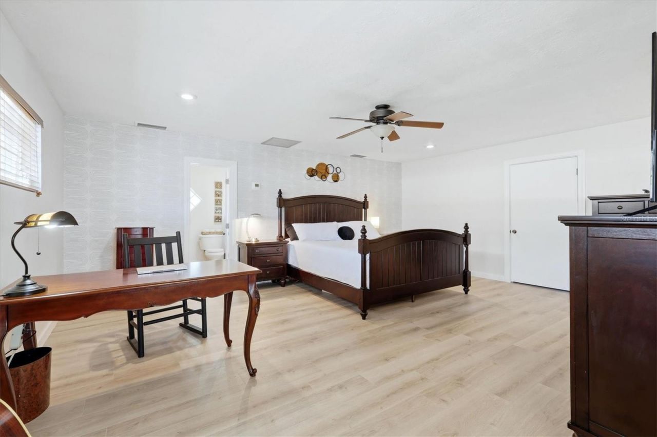 3612 S Lockwood Ridge Road, Sarasota, FL 34239 Photo