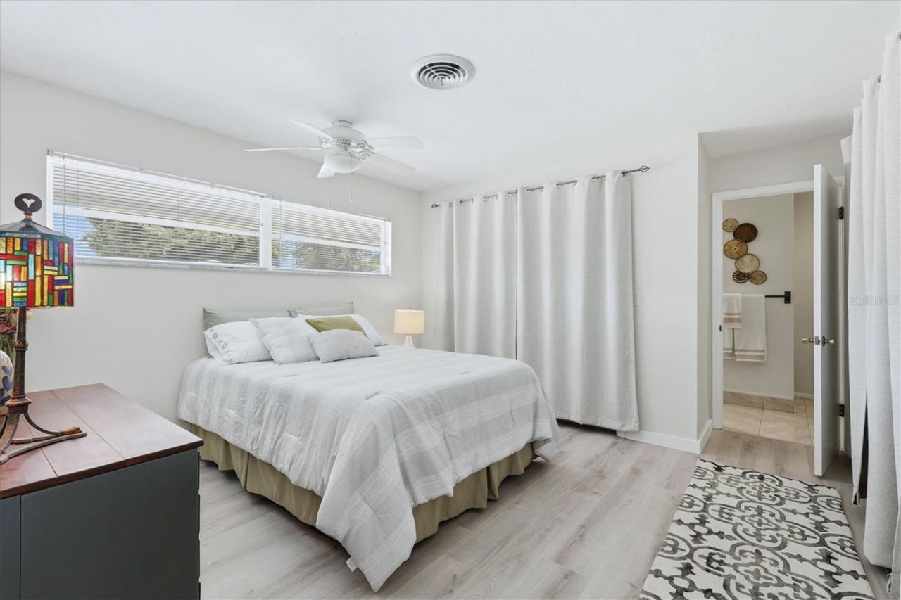 3612 S Lockwood Ridge Road, Sarasota, FL 34239 Photo