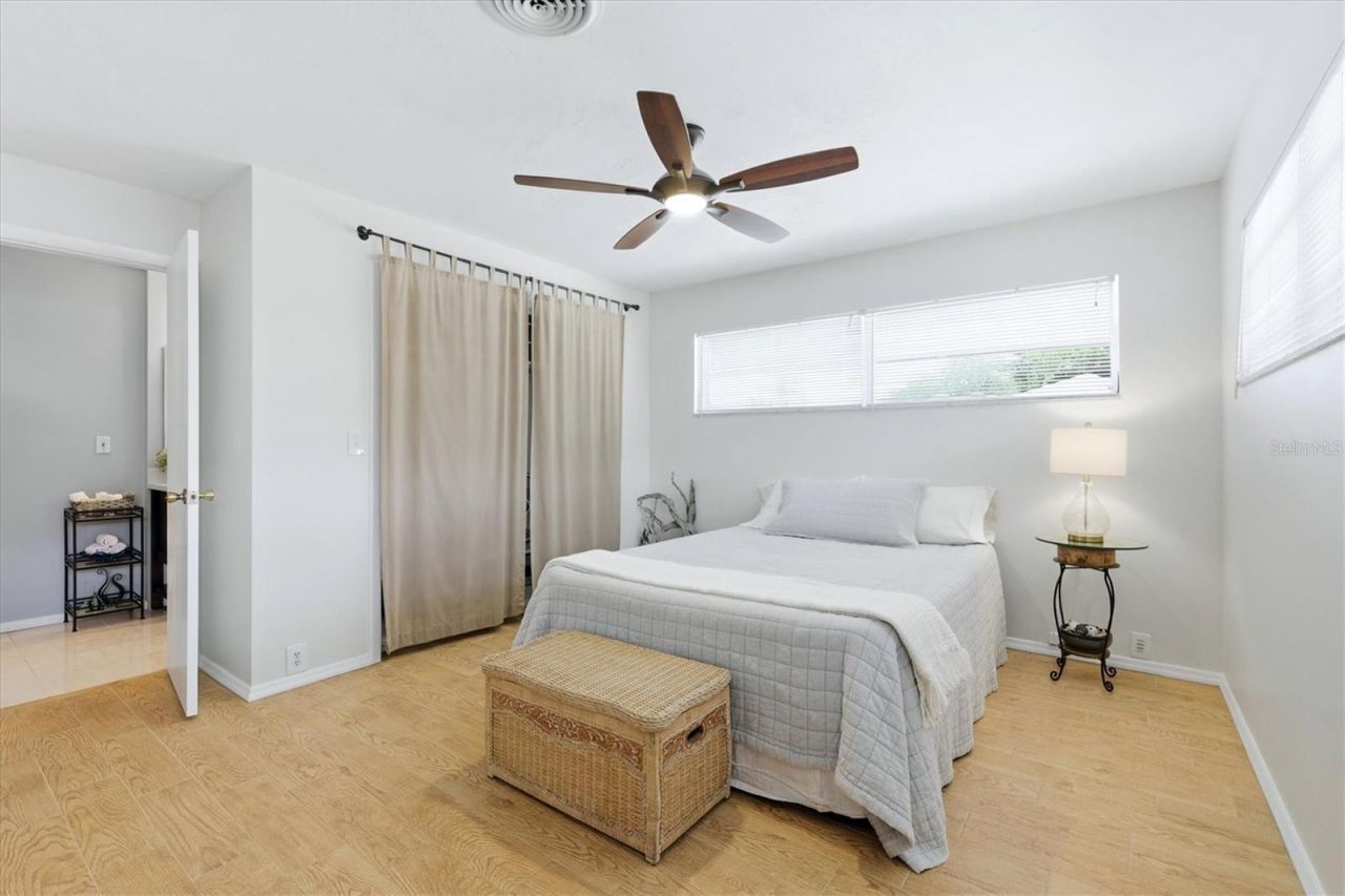 3612 S Lockwood Ridge Road, Sarasota, FL 34239 Photo