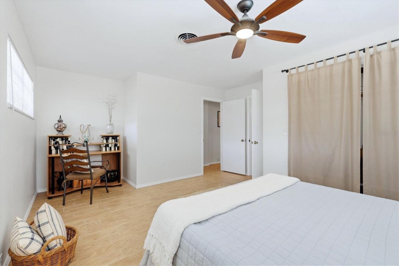 3612 S Lockwood Ridge Road, Sarasota, FL 34239 Photo
