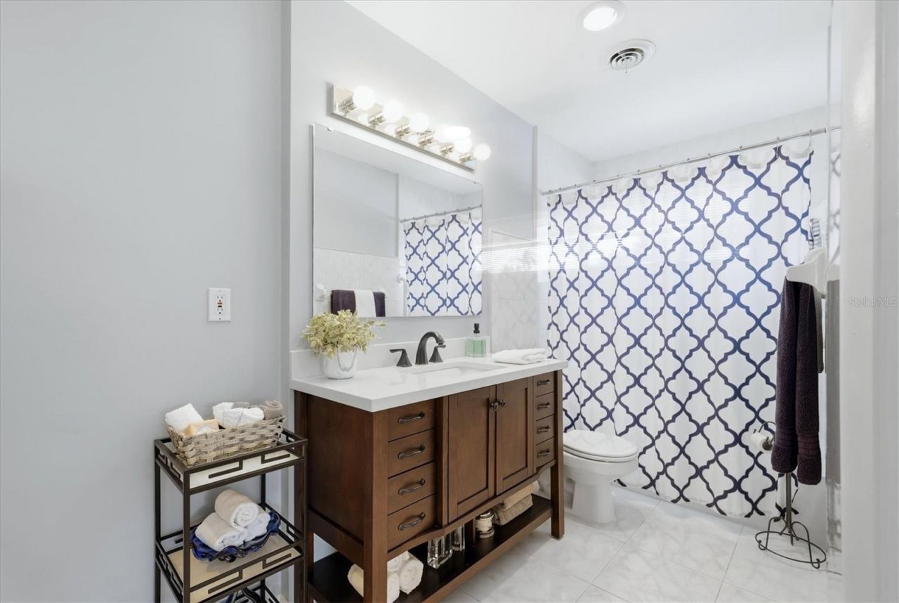 3612 S Lockwood Ridge Road, Sarasota, FL 34239 Photo