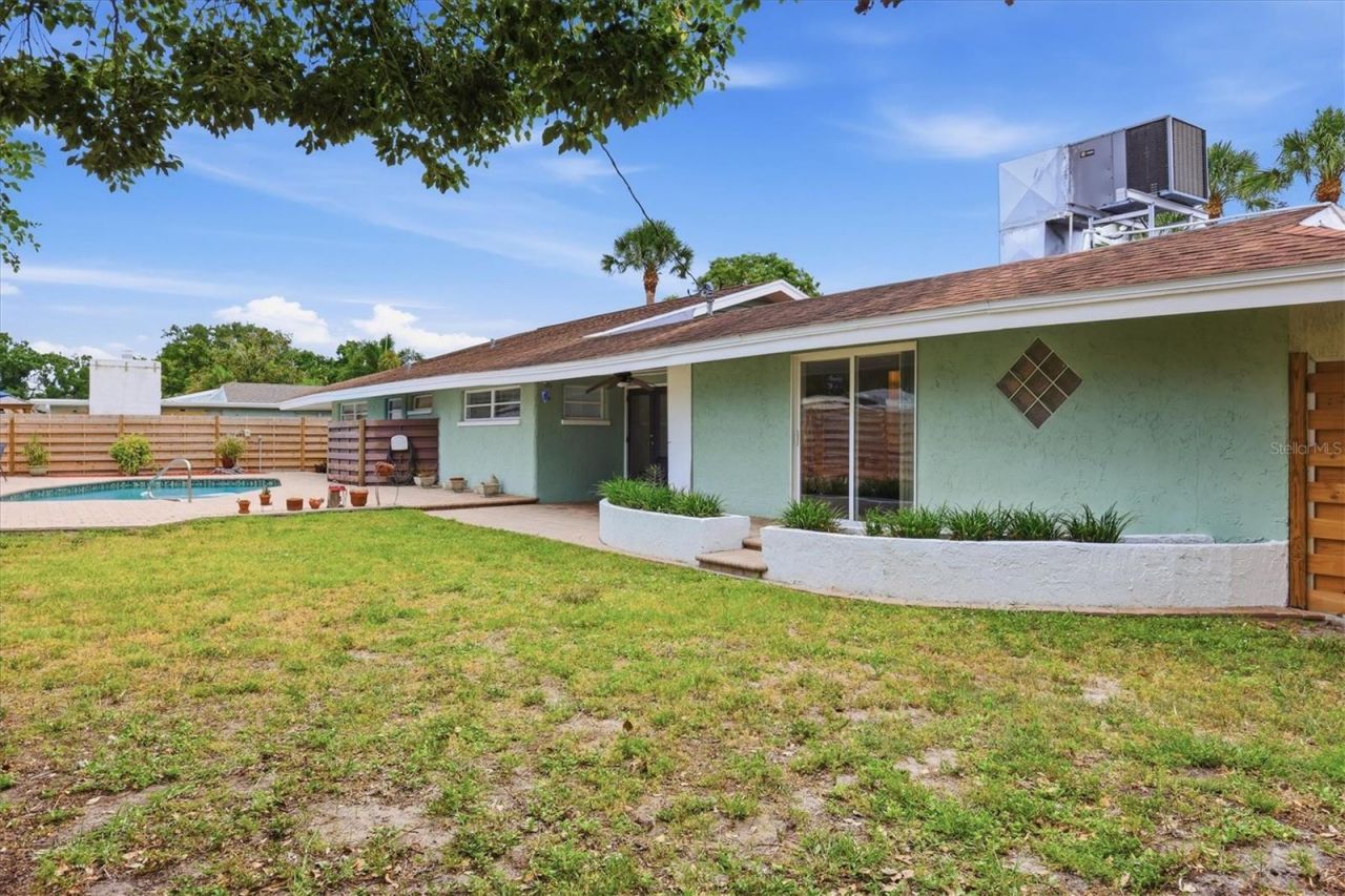 3612 S Lockwood Ridge Road, Sarasota, FL 34239 Photo