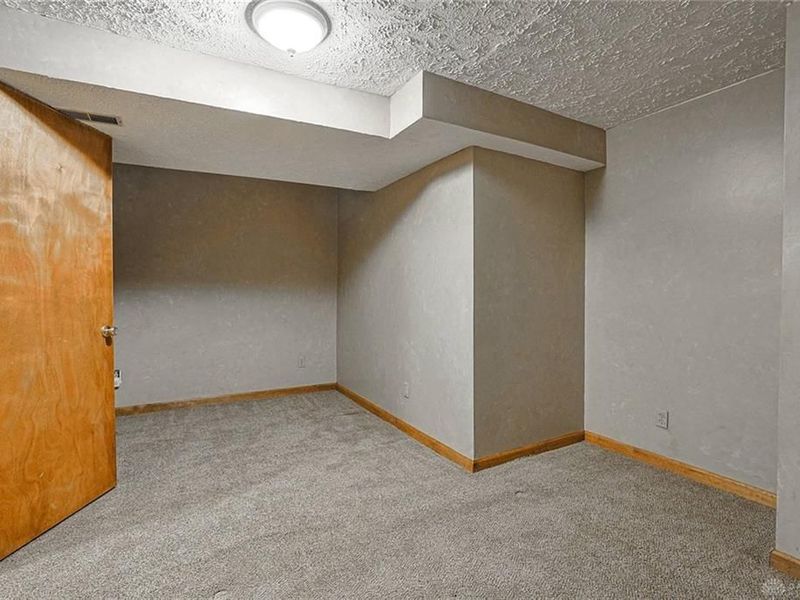 1047 Golfview Road, Unit 10, Middletown, OH 45042 Photo 23