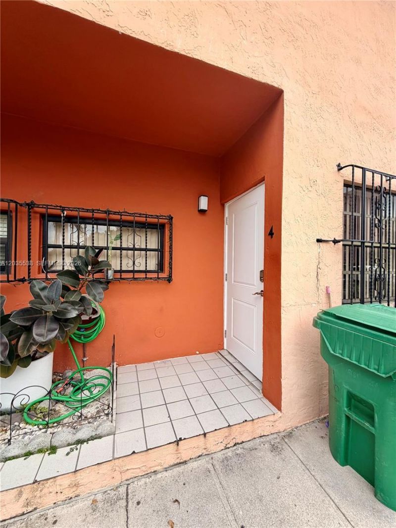 270 NW 71st Ave , Unit 4, Miami, FL 33126 Photo