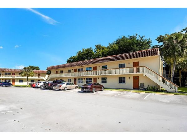 3777 NW 78th Ave, Unit 9C, Davie, FL 33024