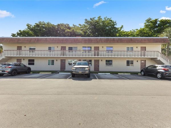 3777 NW 78th Ave, Unit 9C, Davie, FL 33024
