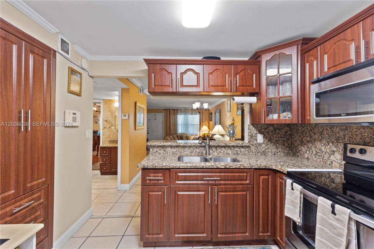 3777 NW 78th Ave, Unit 9C, Davie, FL 33024 Photo