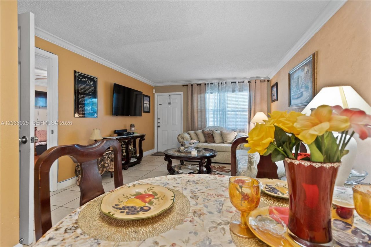 3777 NW 78th Ave, Unit 9C, Davie, FL 33024 Photo