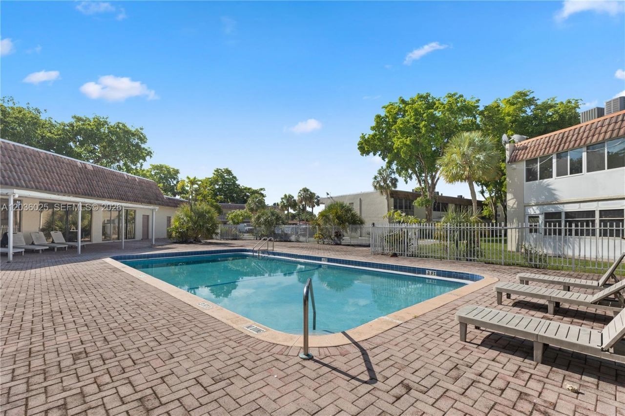 3777 NW 78th Ave, Unit 9C, Davie, FL 33024 Photo
