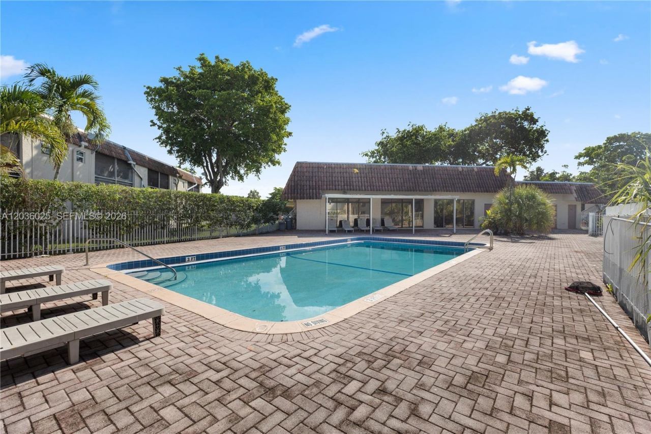 3777 NW 78th Ave, Unit 9C, Davie, FL 33024 Photo