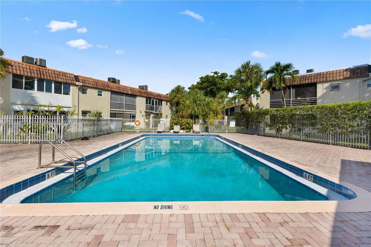 3777 NW 78th Ave, Unit 9C, Davie, FL 33024 Photo
