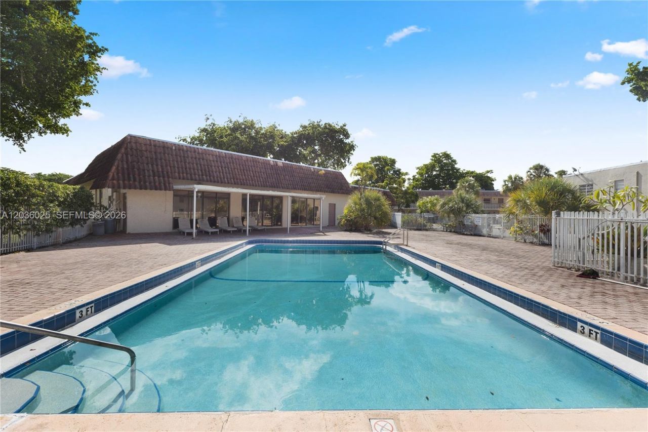 3777 NW 78th Ave, Unit 9C, Davie, FL 33024 Photo