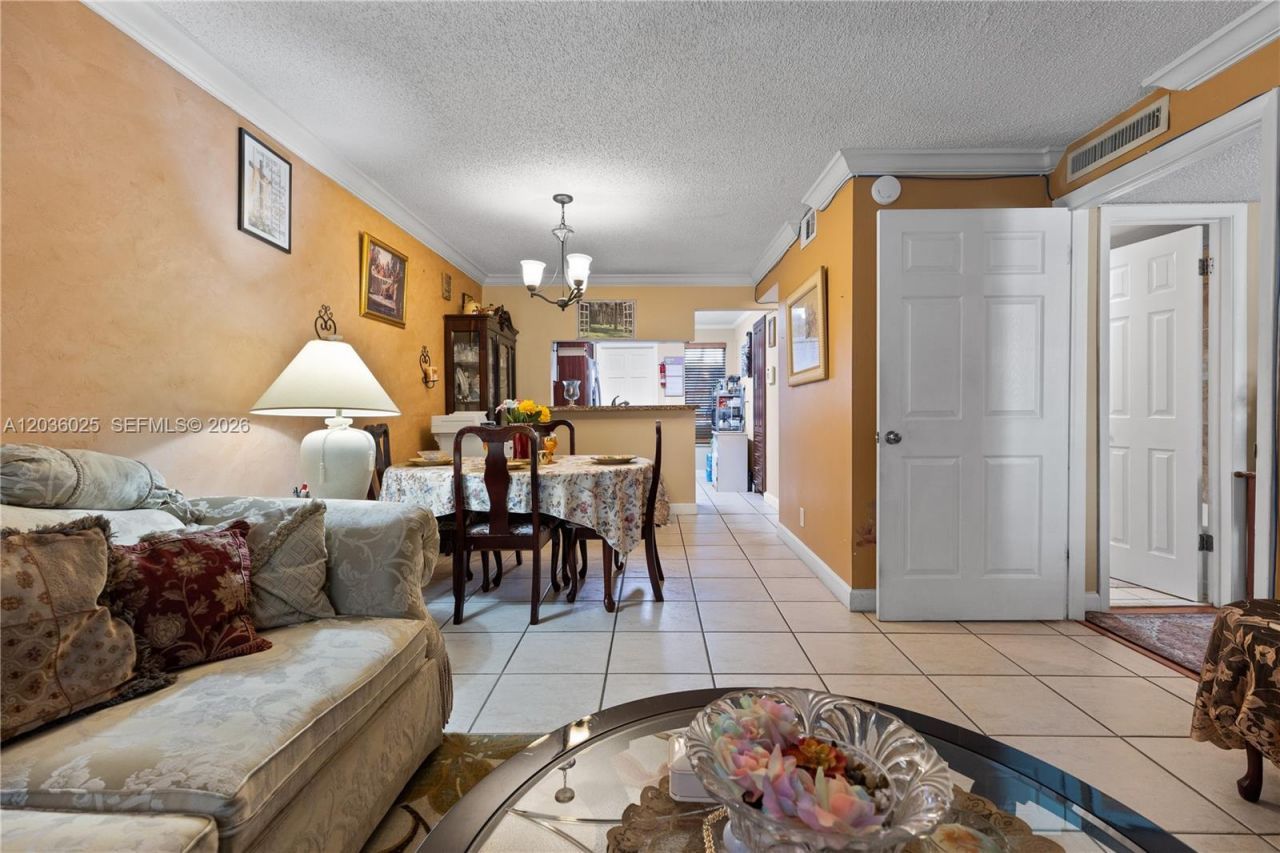 3777 NW 78th Ave, Unit 9C, Davie, FL 33024 Photo