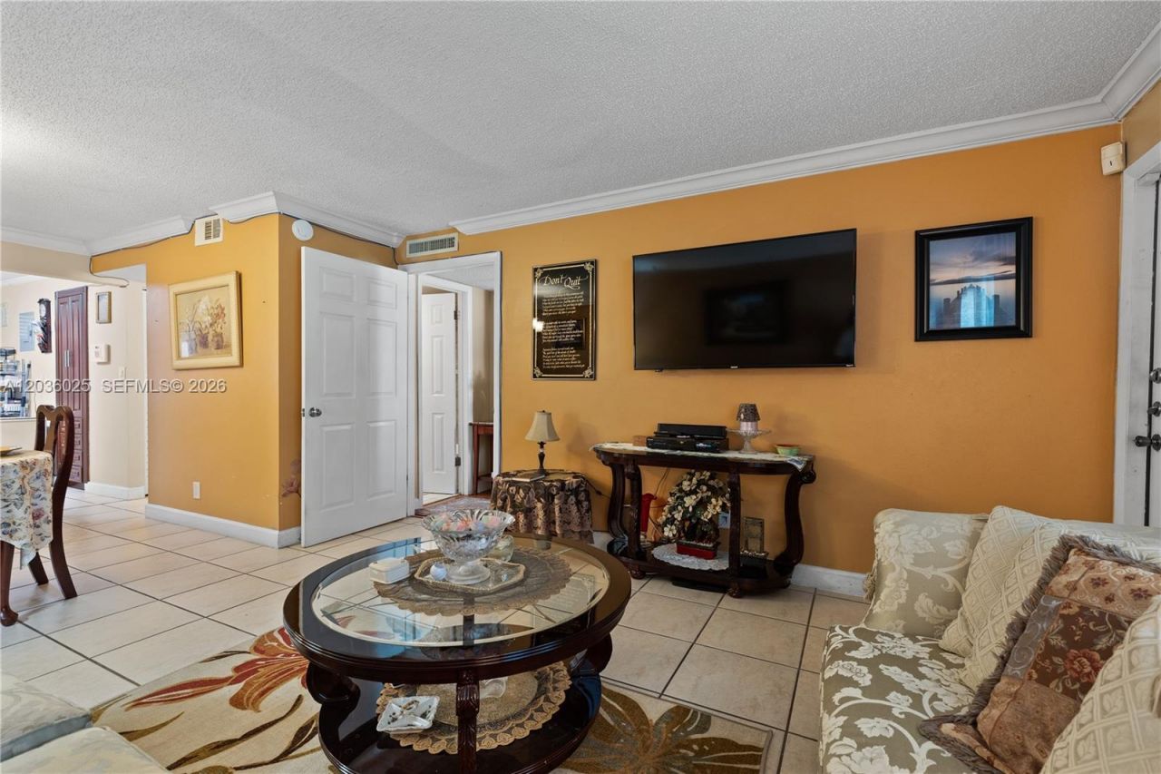 3777 NW 78th Ave, Unit 9C, Davie, FL 33024 Photo