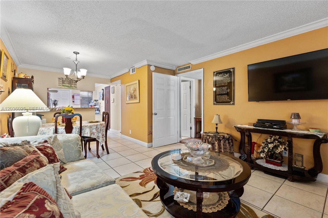 3777 NW 78th Ave, Unit 9C, Davie, FL 33024 Photo